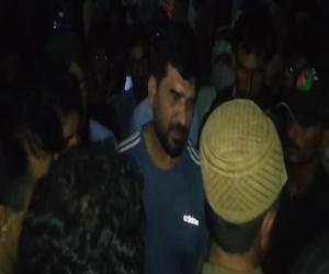  لسبیلہ ۔شدید گرمی لسبیلہ یونیورسٹی کے متعدد طلباء بے ہوش ہوگئے 