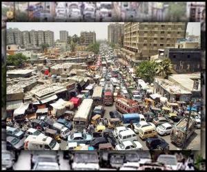  کراچی میں ماہ اکتوبرکےاٹھائیس روزمیں تینتالیس مختلف ٹریفک حادثات میں اڑتالیس افرادکی جان گئی