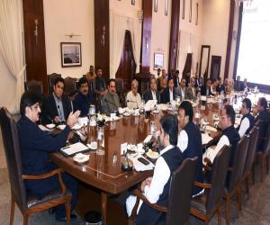  کراچی میں صنعتوں کے پانی کو ٹریٹ کرنے کے لئے پانچ پلانٹس لگائے جائیں گے۔