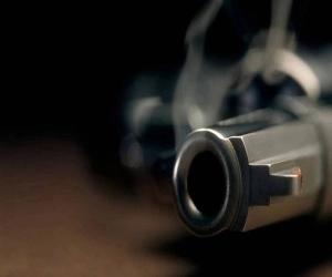  کراچی میں بولٹن مارکیٹ کے قریب فائرنگ سے ایک شخص شدید زخمی ہوگیا