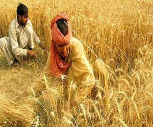  سندھ حکومت کا کسانوں کو  موسمیاتی تبدیلی سے متعلق آگاہی و تربیت دینے اور نئے واٹر کورسز بنانے کا فیصلہ