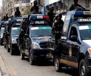  کراچی میں ڈاکؤوں کی سیکیورٹی کمپنی کے سپر وائزر سے   نئی موٹرسائیکل چھیننے کی کوشش
