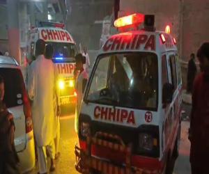  کراچی  میں ایک اور اندوہناک حادثہ۔  نارتھ ناظم آباد  نصرت بھٹو کالونی کے قریب  منی بس کی ٹکر سے دو موٹرسائیکل سوار جاں بحق
