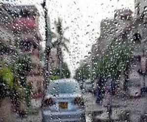  کراچی کے مختلف علاقوں میں بوندا باندی