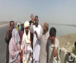 دادو – دلہا دلہن کا دریائے سندھ سے انوکھا اظہارِ محبت