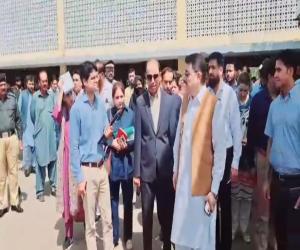   سی ای او پاکستان ریلوے عامرعلی بلوچ نے کراچی میں کینٹ اسٹیشن کادورہ کرکے ٹرینوں کی بروقت روانگی کی یقینی بنانےکی ہدایت کی