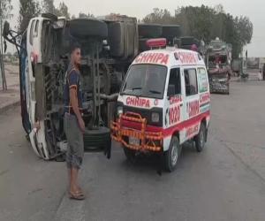  کراچی کے مختلف علاقوں میں ٹریفک حادثات میں دو افراد جاں بحق ہوگئے