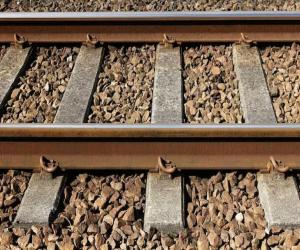  کراچی گلشن اقبال  میں ریلوےٹریک کےقریب سےایک شخص کی تشددزدہ لاش ملی