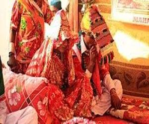  ہندو مرد مسلمان کیوں نہیں ہوتے اور زیادہ تر ویڈیوز لڑکیوں کے کیوں منظرِ عام پر آتی ہیں؟