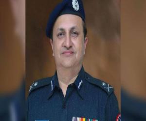  کراچی پولیس چیف جاوید عالم اوڈھو نے تمام افسران اور اہلکاروں کو ٹریفک قوانین کی مکمل پاسداری کی سخت ہدایت جاری کر دی ہے۔