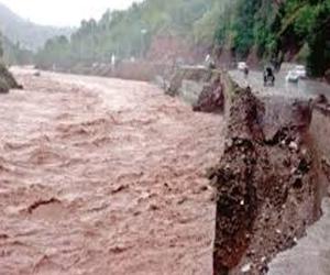  500 سے زائد سیاح پھنس گئے
