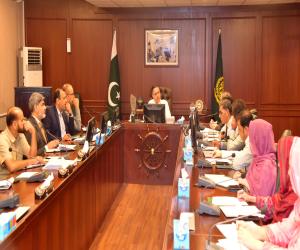 وفاقی وزیرپورٹ اینڈ شپنگ جنیدانوار کا کہنا ہے  گڈانی شپ بریکنگ  یارڈ  کے گیارہ  پلاٹس ماحول دوست آپریشنز  کےلئے تیار ہیں