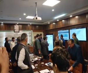 کراچی سے پنجاب میں حالیہ بارشوں اور سیلاب سے متاثرہ علاقوں کے لیے امدادی سامان کی کھیپ روانہ کر دی گئی ہے۔
