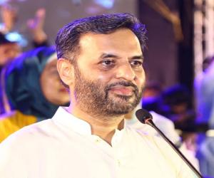 وفاقی وزیر صحت  مصطفیٰ کمال کہتے ہیں گلگت سے کراچی تک سب سیوریج کا پانی پی رہے ہیں