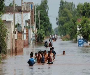 خیبر پختونخوا کے سیلاب زدہ علاقوں میں انفیکشنز کی وبا شدت اختیار کر گئی