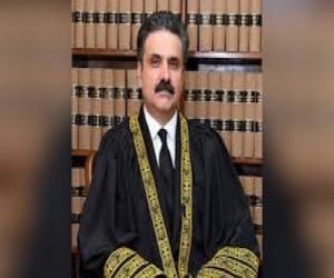 اسلام آباد: چیف جسٹس یحییٰ آفریدی نے سپریم کورٹ رولز میں اصلاحات اور عدالتی نظام میں شفافیت کے حوالے سے اہم بیانات دیے۔ انہوں نے بتایا کہ سپریم کورٹ رولز کی تشکیل میں ججز سے رائے لی گئی