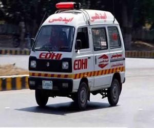   کراچی میں  تیز رفتار واٹر ٹینکر، ڈمپر اور  کار  کی ٹکر سے ماں بیٹا سمیت چھ افراد  جان گنوا بیٹھے