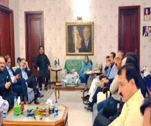  زرداری ہاؤس کراچی میں پاکستان پیپلز پارٹی آزاد جموں و کشمیر کی پارلیمانی کمیٹی کا اجلاس