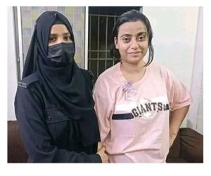 کراچی میں مبینہ منشیات فروش خاتون انمول عرف پنکی کی عدالت میں غیر قانونی طریقے سے پیشی کے معاملے پر بڑی کارروائی کی گئی ہے۔ 