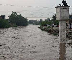 نالہ لئی جیسی تباہی سے پہلے دریائے لیاری کو اس کا قدرتی چوڑائی واپس دیں